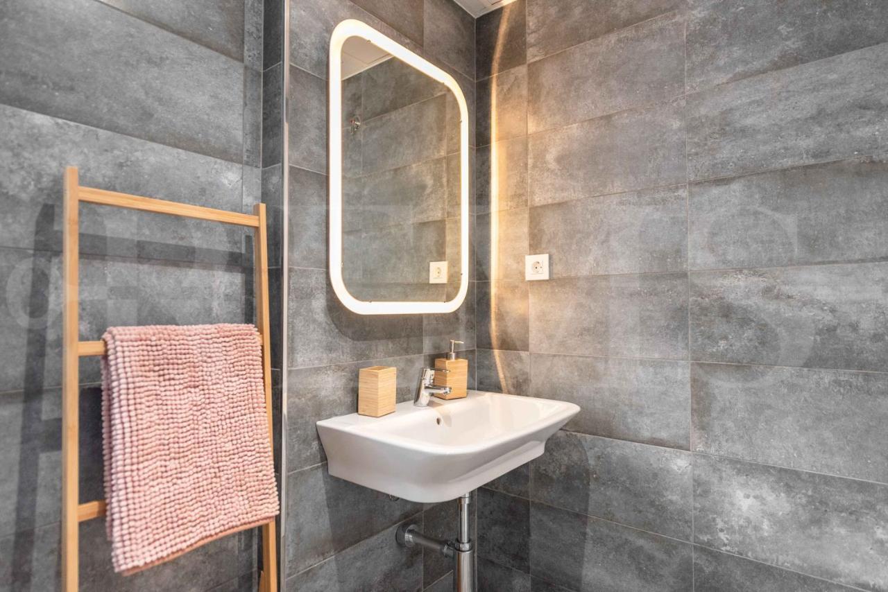 Stylish With Balcony & Parking Near The By Rems Malaga